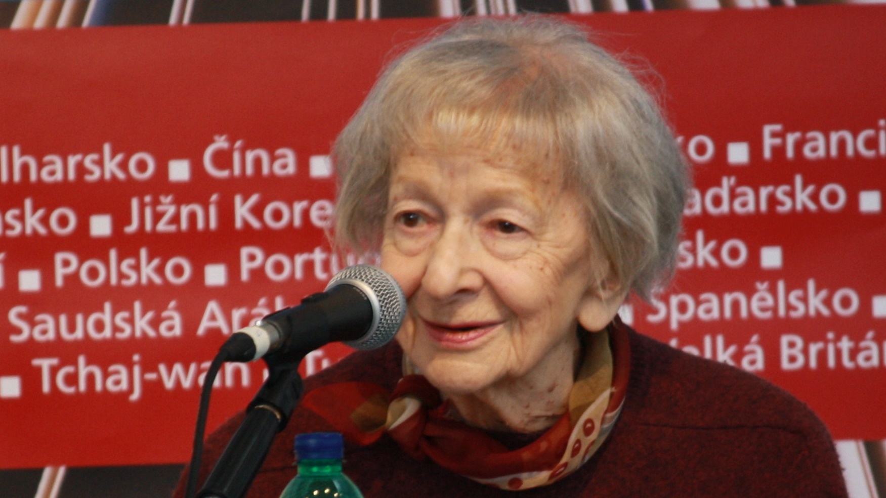 Tak można pisać, ale tak pisać nie trzeba. „Poczta” Wisławy Szymborskiej