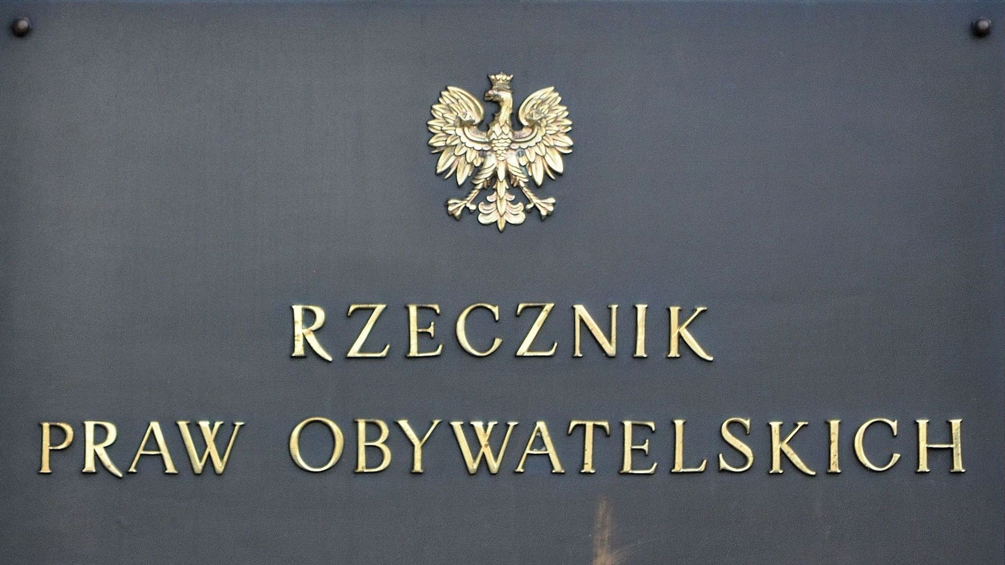 Ustawa niezgodna z konstytucją. RPO ocenia ograniczenie prawa do azylu