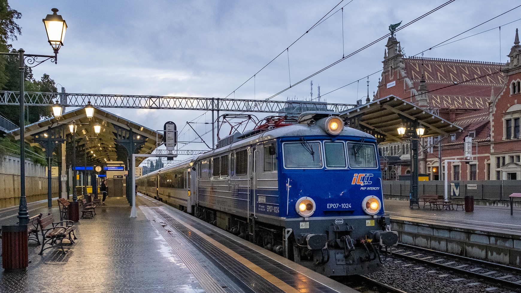 Ataki na polskie koleje. PKP musi inwestować w bezpieczeństwo