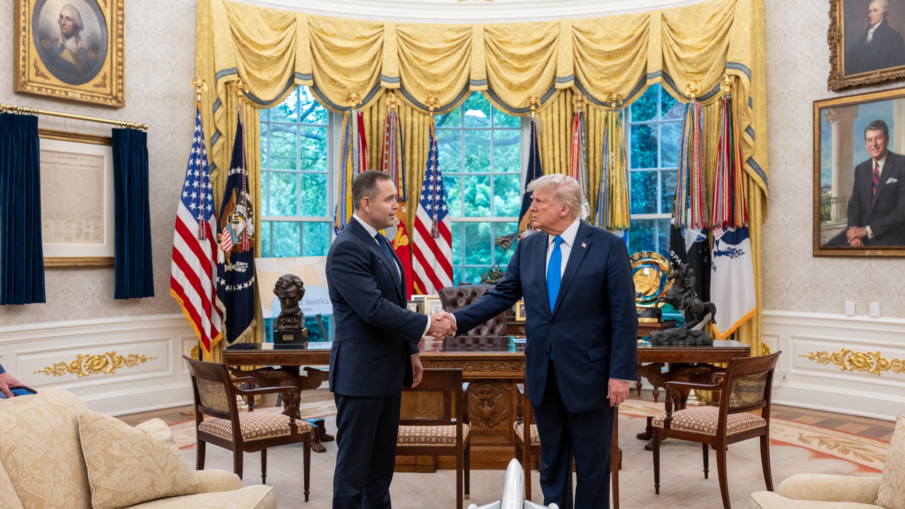 Spotkanie Nawrockiego z Trumpem. Prezydent USA przepowiedział mu wygraną?