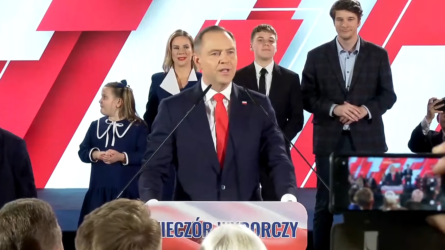 Nawrocki prezydentem. Historyczna frekwencja i wieczór pełen zwrotów