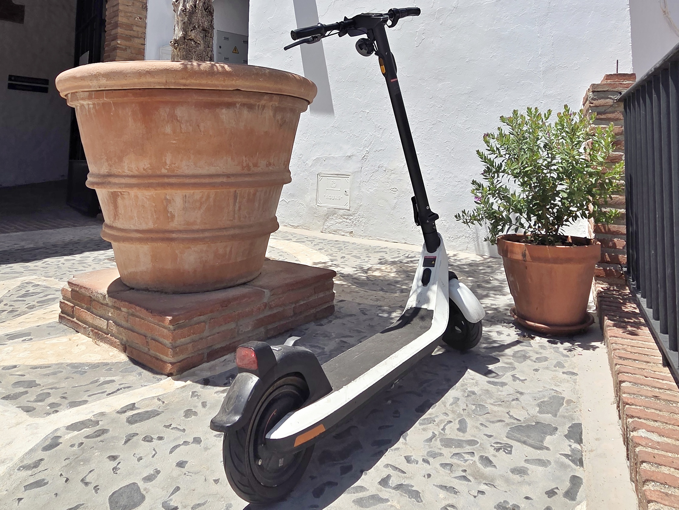 Kaski obowiązkowe dla dzieci do 16. roku życia