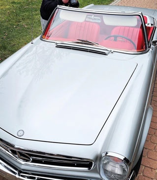 Dawnych wspomnień czar. Lax ratuje stare samochody