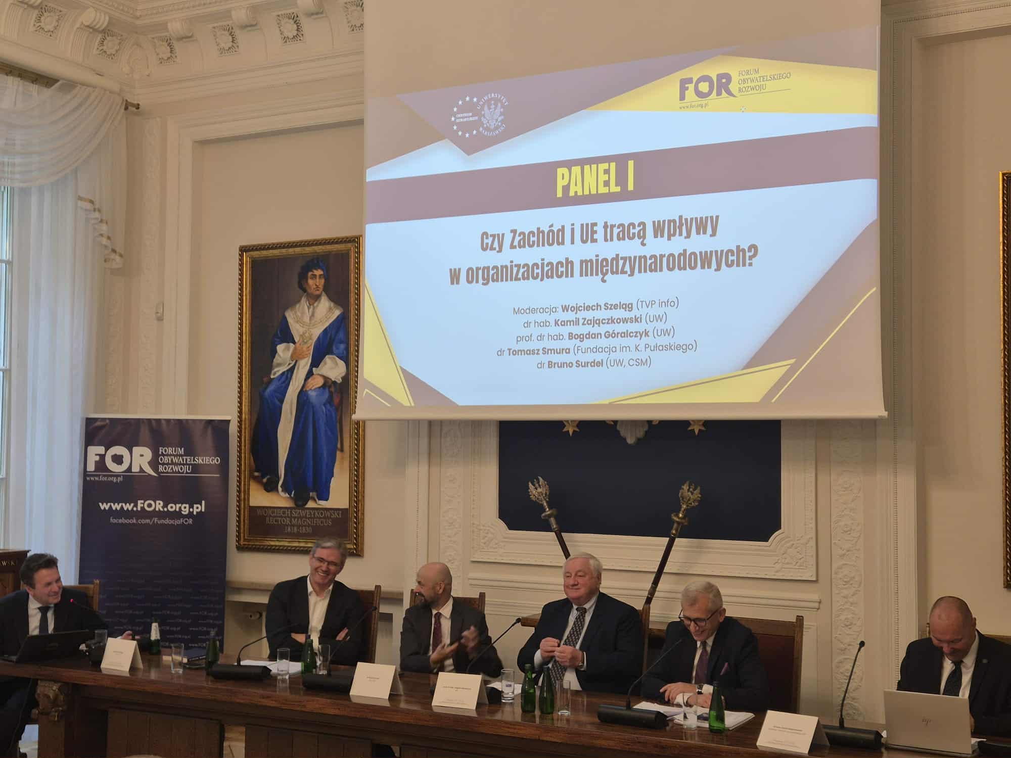 Polska dyplomacja potrzebuje wspólnego głosu. Debata na Uniwersytecie Warszawskim