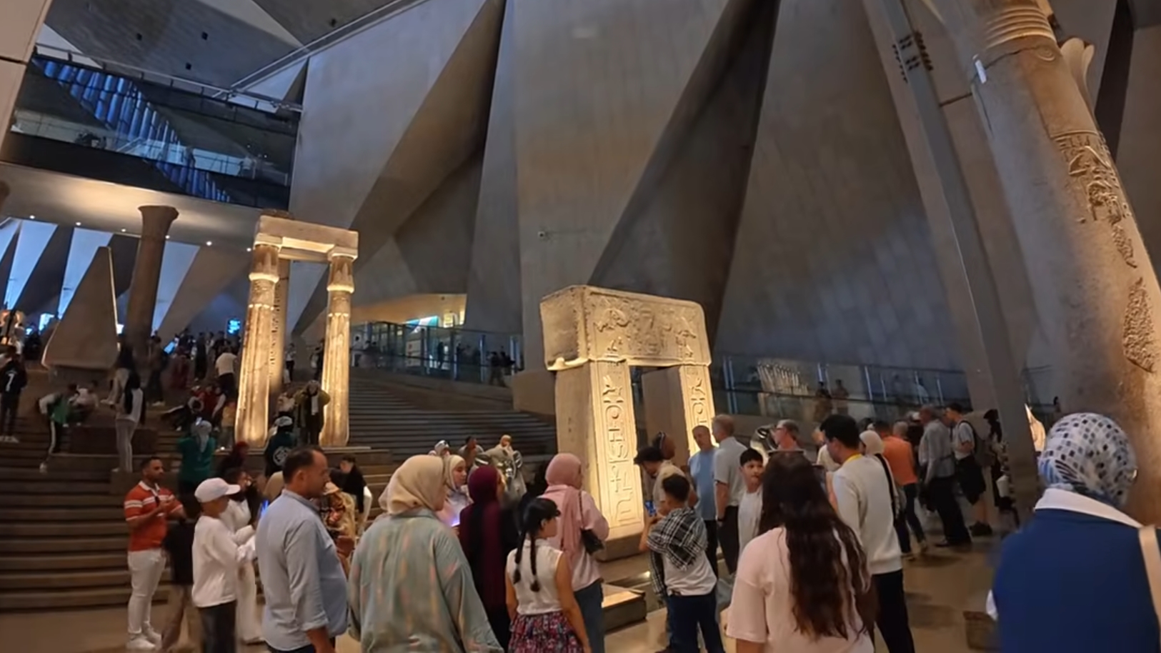 Skarby faraonów w nowym domu. Egipt otwiera muzeum stulecia