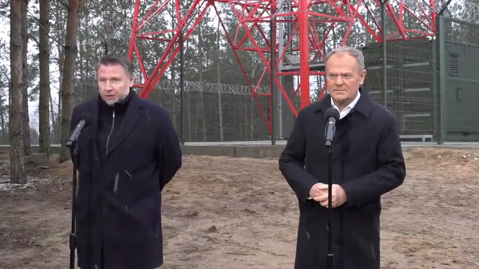 Poświęcenie i czujność choćby w święta. Tusk dziękuje funkcjonariuszom na granicy