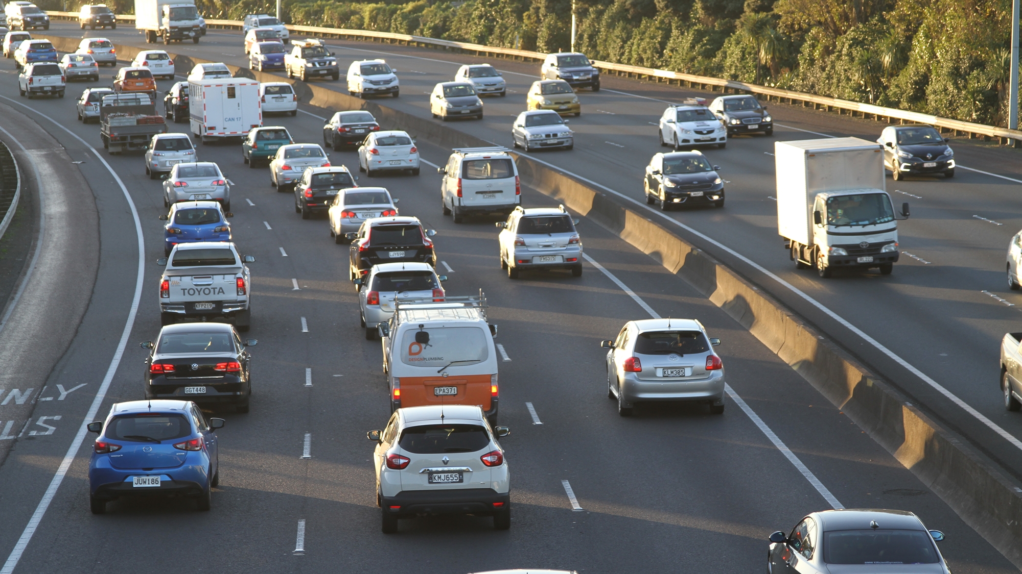 Całkowity zakaz samochodów spalinowych od 2035. UE wycofuje się z pomysłu