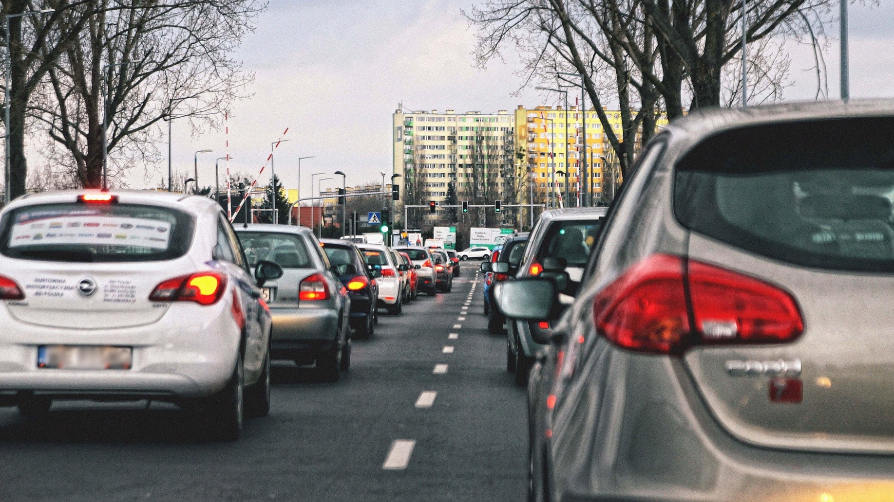 Koniec z driftowaniem na ulicach? Nowe przepisy zaostrzają kary