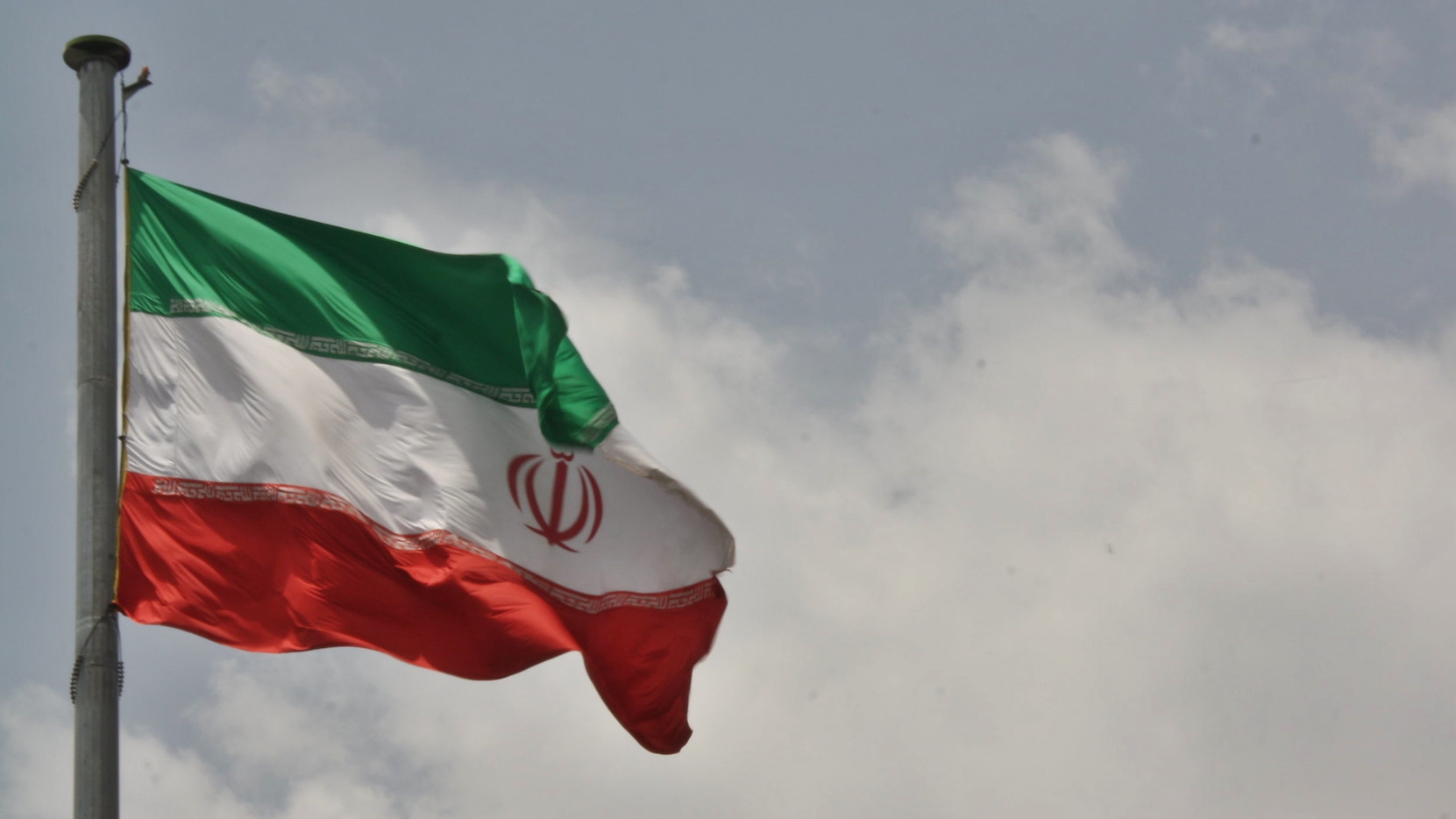 Ostatnia szansa na dyplomację? Trump rozważa opcje ataku na Iran