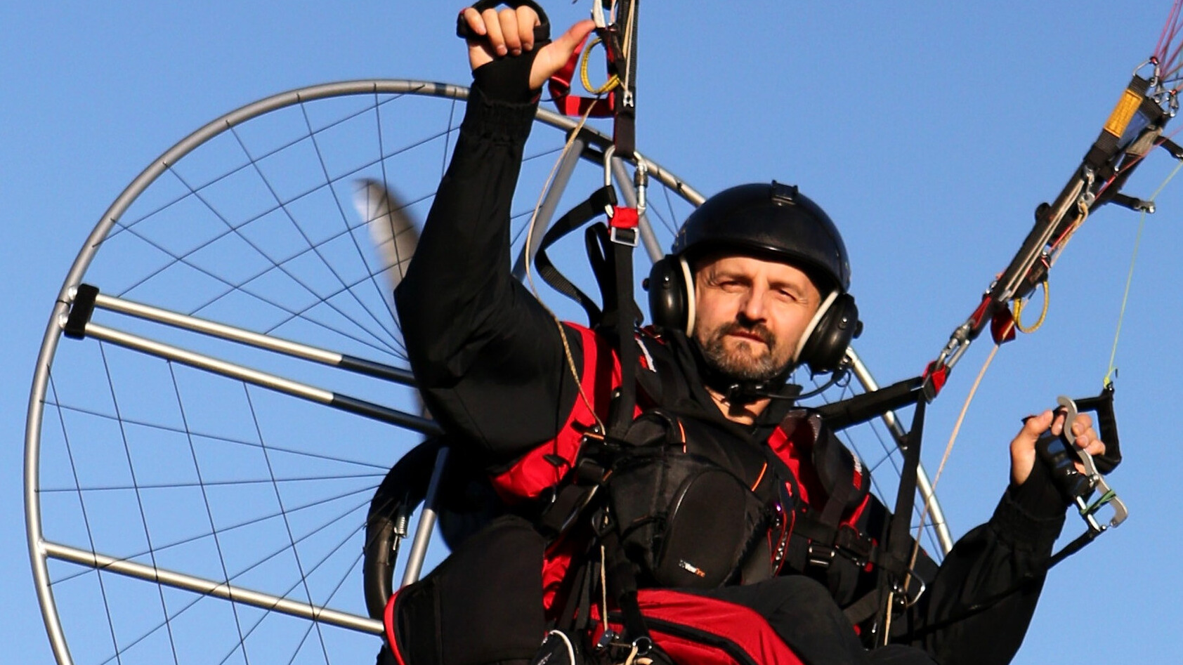 Lot na oddechu Boga. Rozmowa z KRZYSZTOFEM SZCZYGŁEM