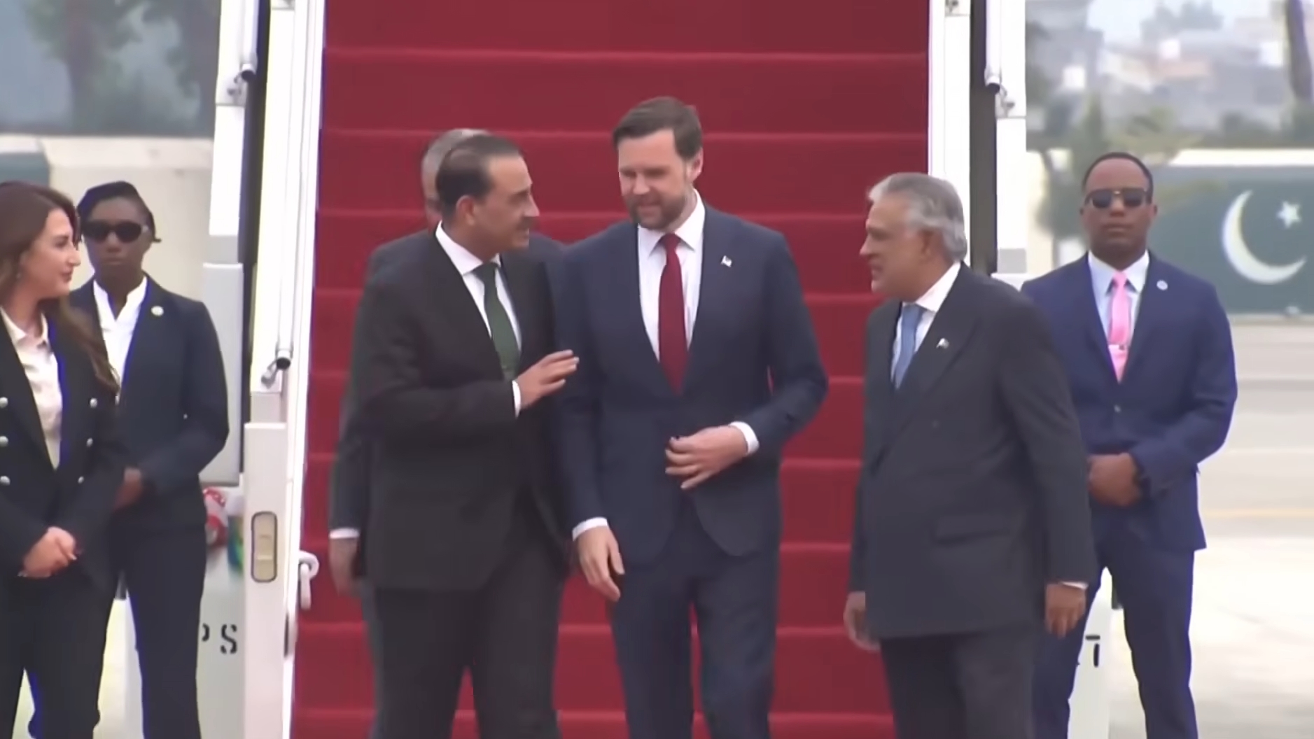 Pakistan mediatorem. Rozmowy USA i Iranu pod jednym dachem