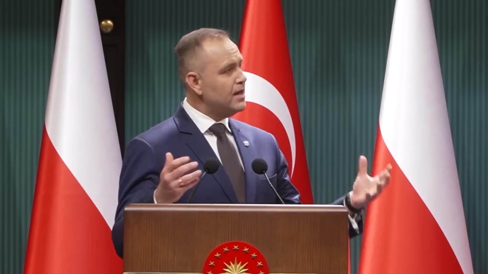 Spotkanie Nawrockiego z Erdoganem. Prezydent odwiedził Ankarę