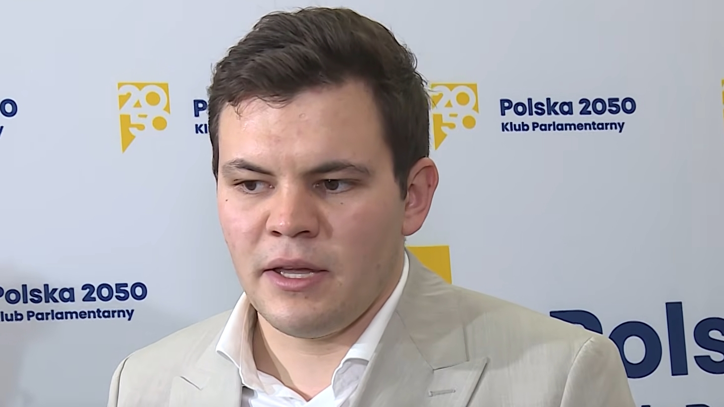 Adam Gomoła znowu ma problem. 40 tys. na wynajem samochodu