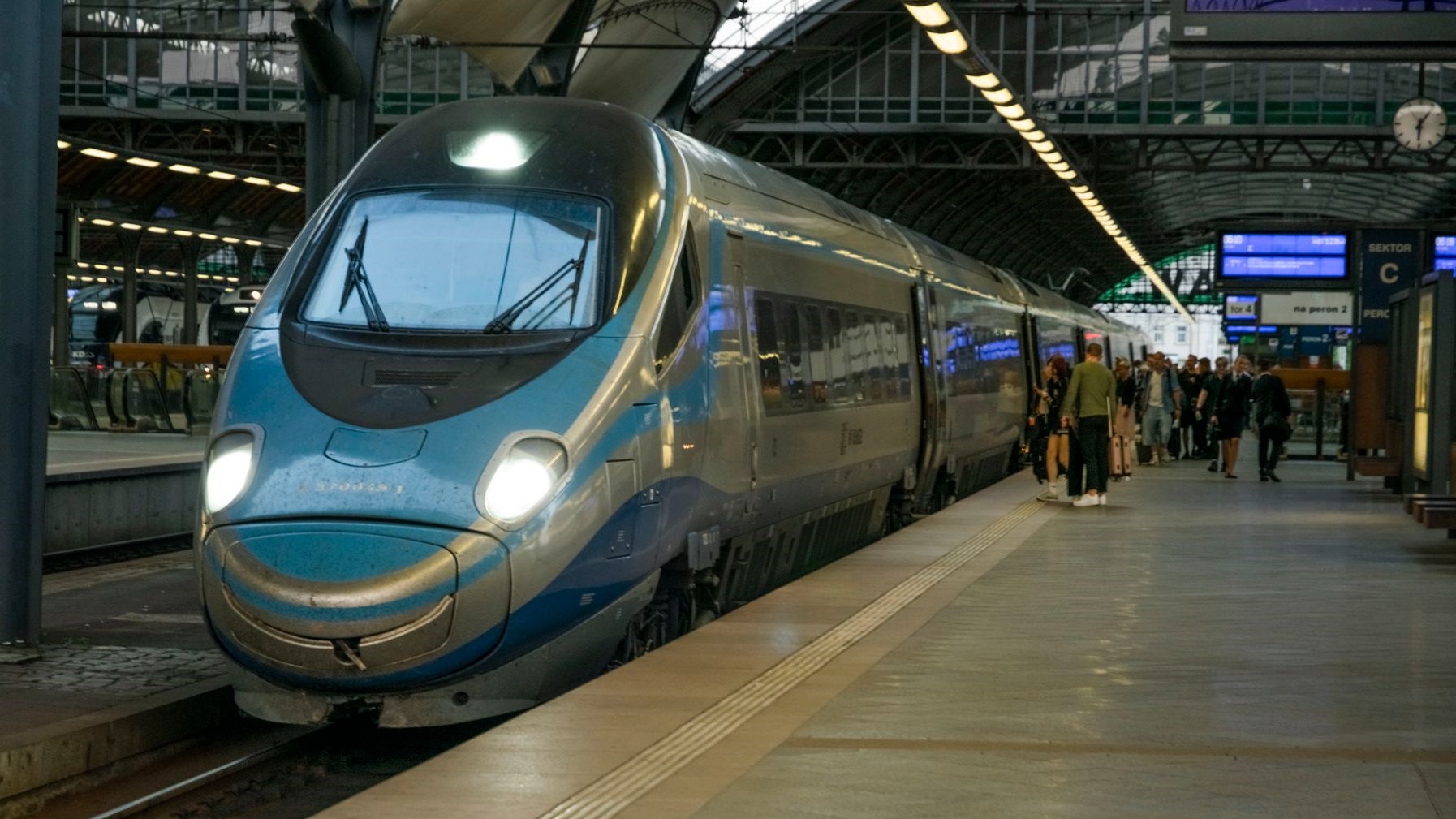 Straż Ochrony Kolei zyska nowe uprawnienia. Projekt trafi na posiedzenie rządu
