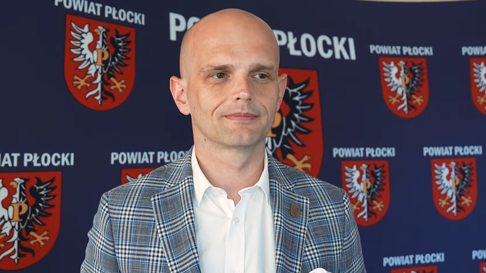 Stracił mandat radnego, ale nie stanowisko starosty. Kuriozalna sytuacja w Płocku