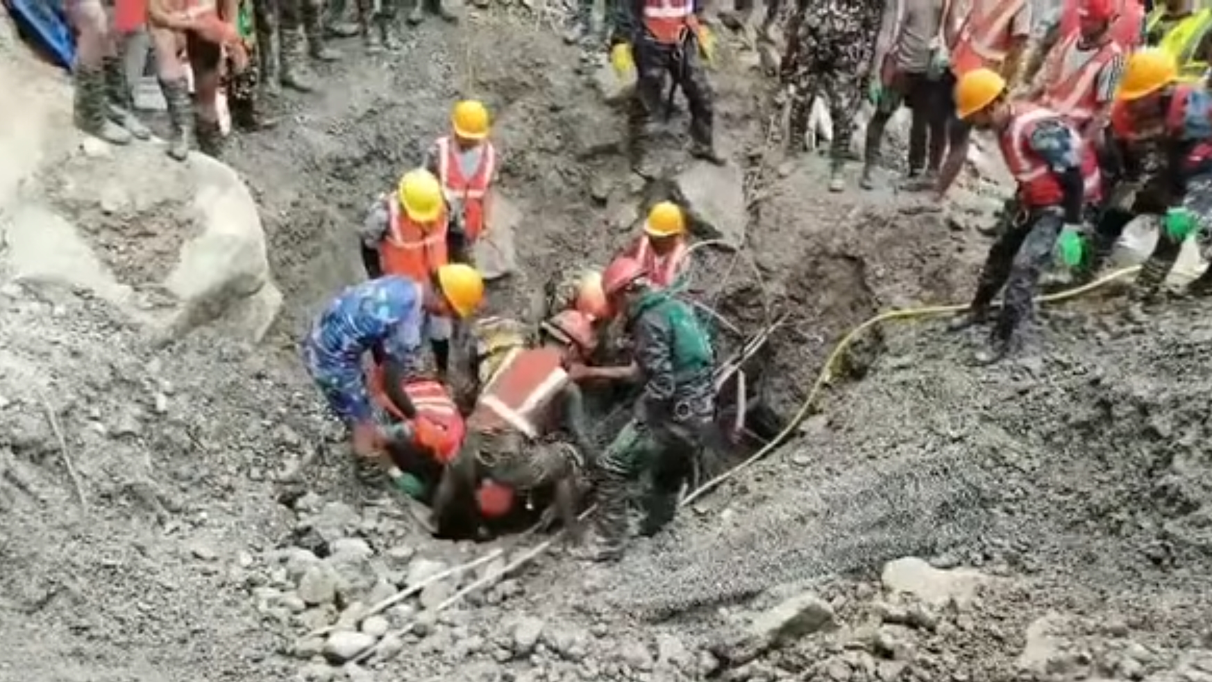 Byli uwięzieni przez dziewięć dni. Niezwykłe ocalenie w Nepalu