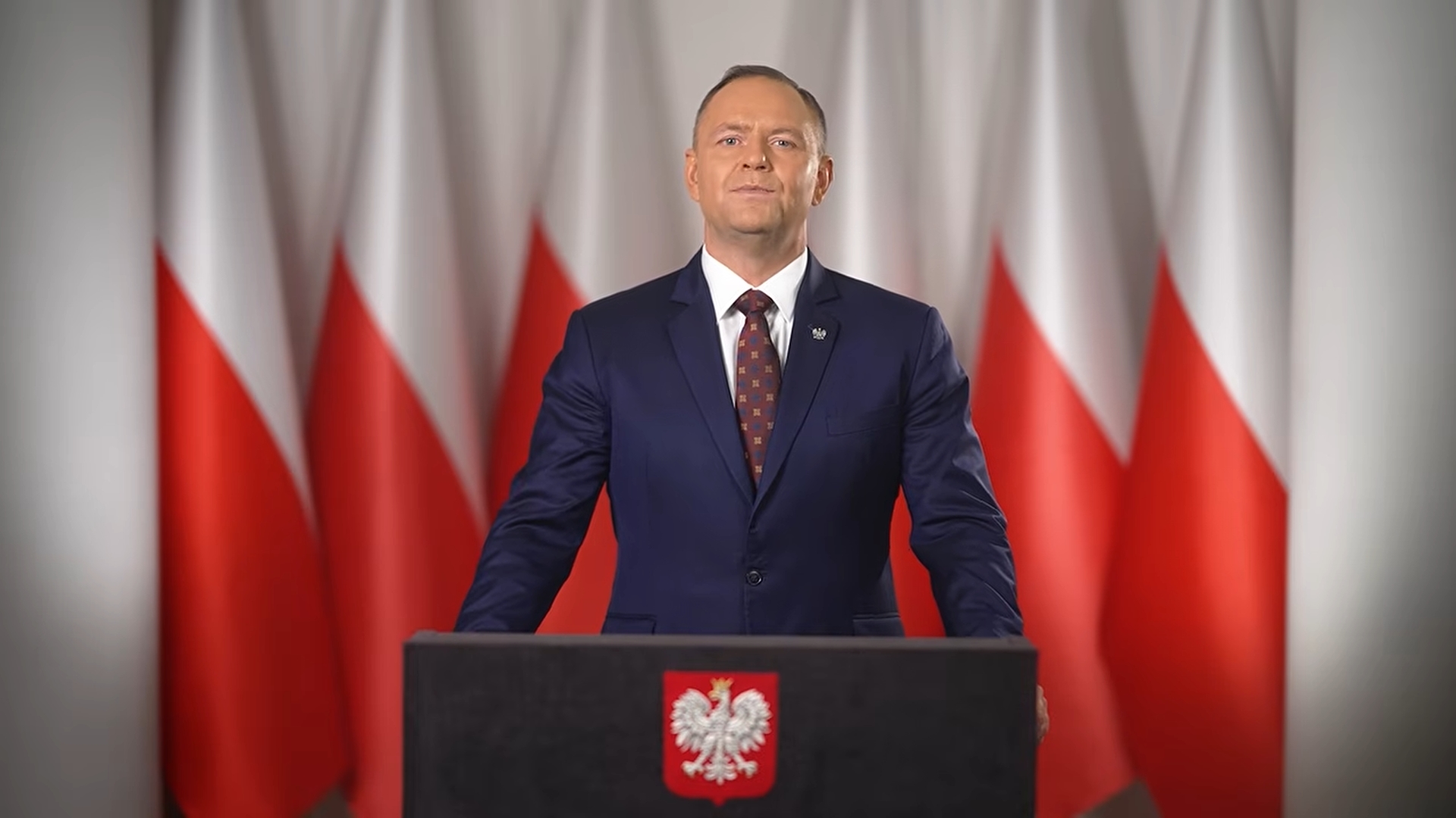 Nawrocki podpisał ustawę o koncernach paliwowych. Uległość wobec premiera?