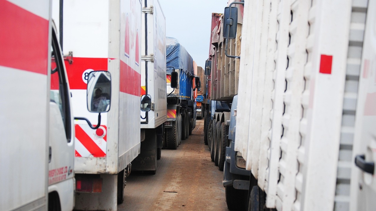 Ciężarówki zakładnikami Łukaszenki. Litwa zamyka granicę